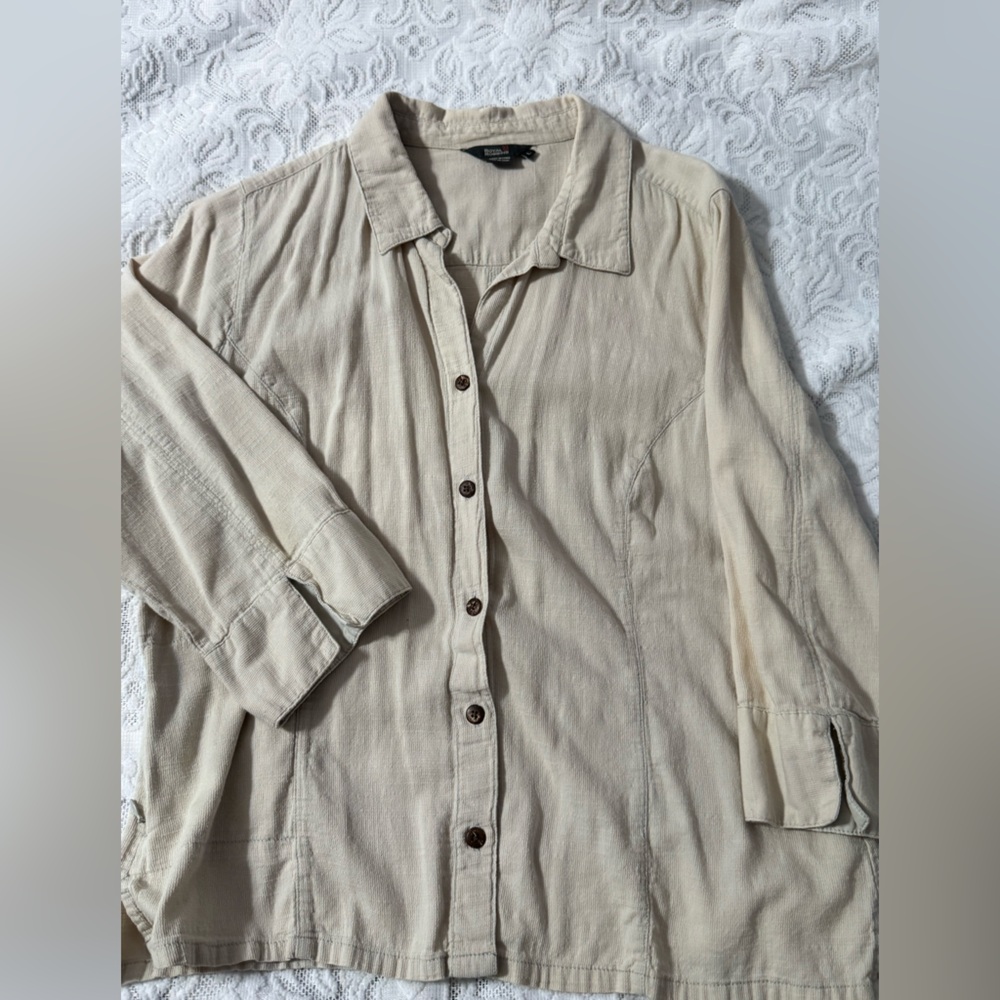 Women’s Royal Robbins button up shirt w zippered pocket- Large
